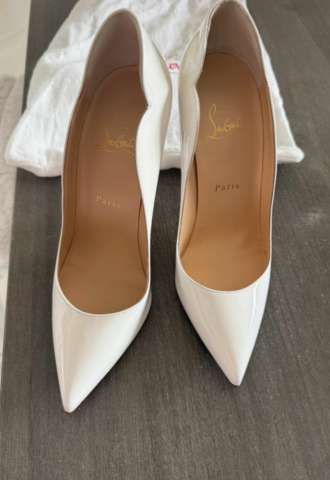 https://vipluxury.sk/Christian Louboutin Lodicky