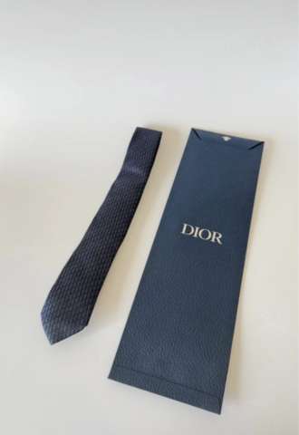 https://vipluxury.sk/Dior kravata