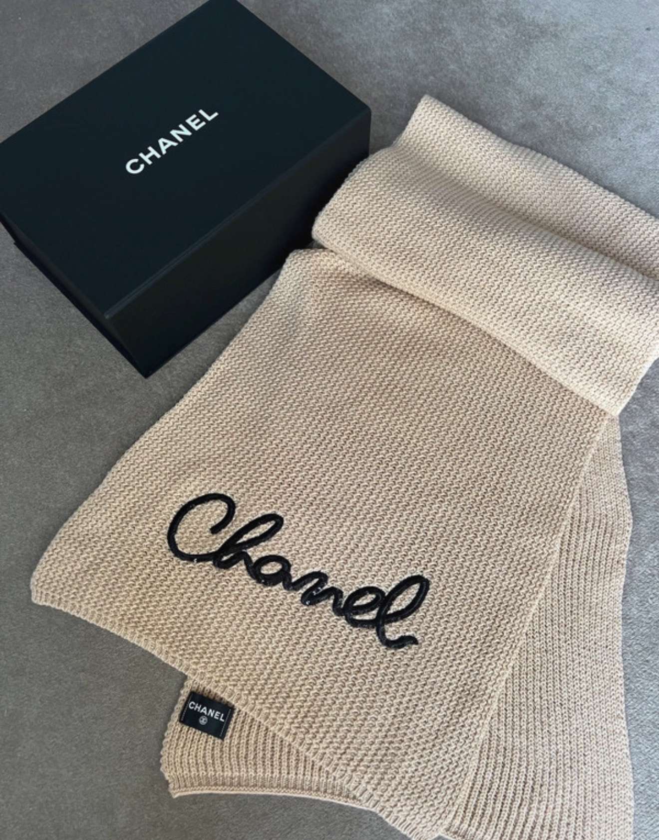 Chanel šál