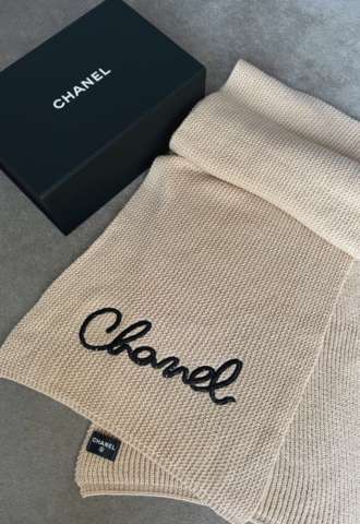 https://vipluxury.sk/Chanel šál