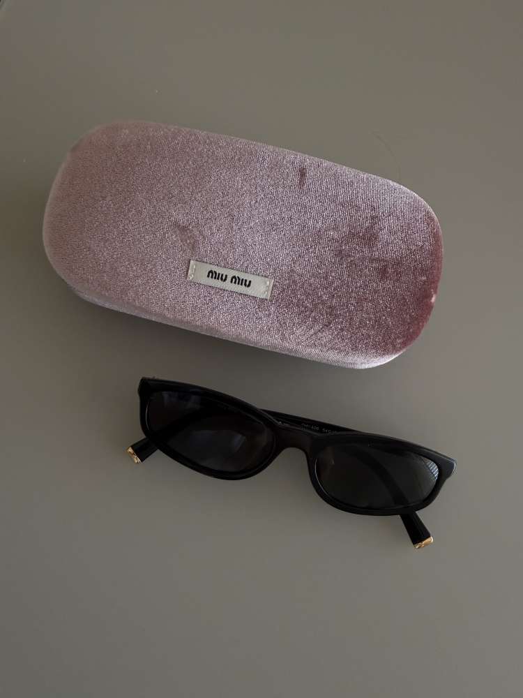 Miu Miu MUA06S 16K08Z čierné okuliare