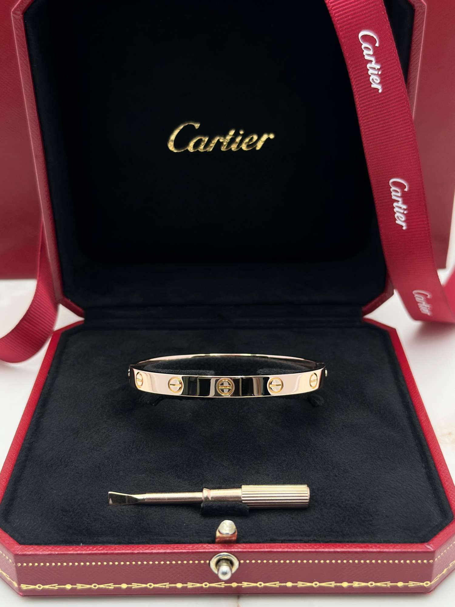 Cartier naramok