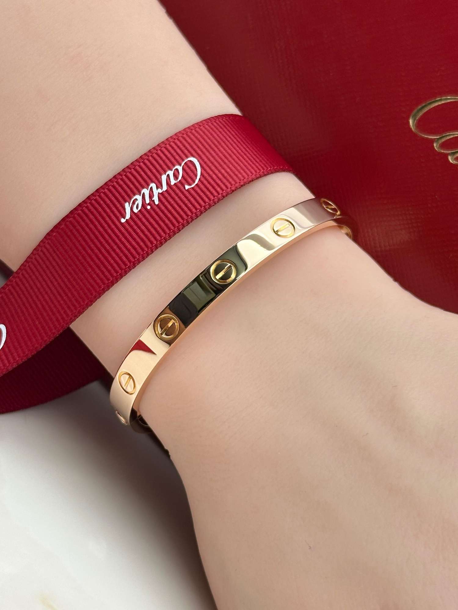 Cartier naramok