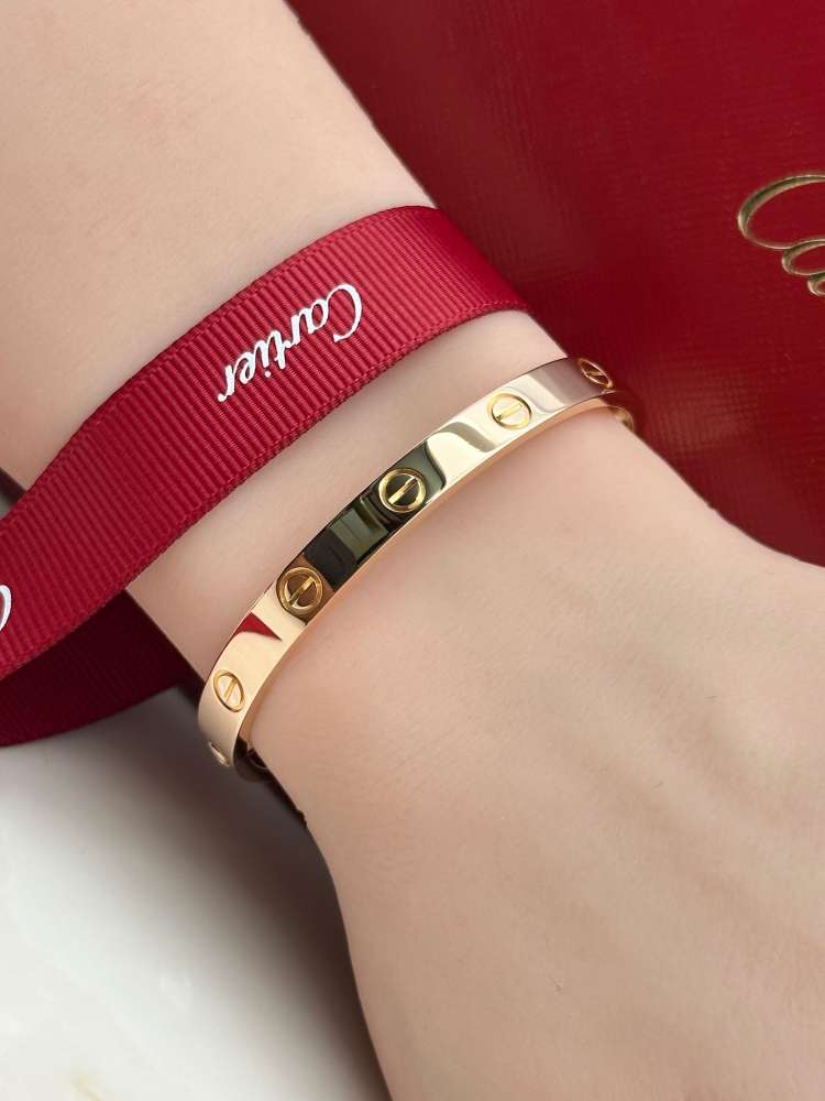 Cartier naramok