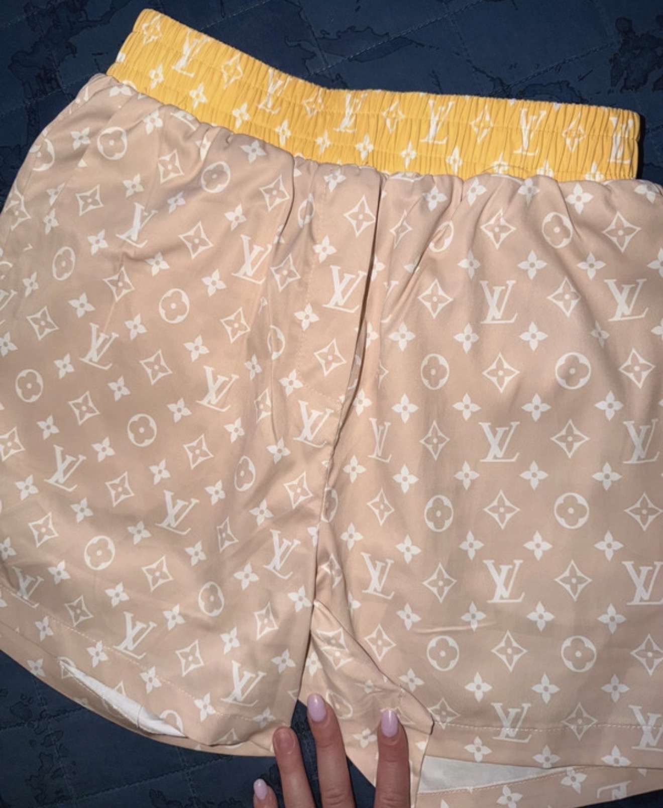 Louis Vuitton kratasy