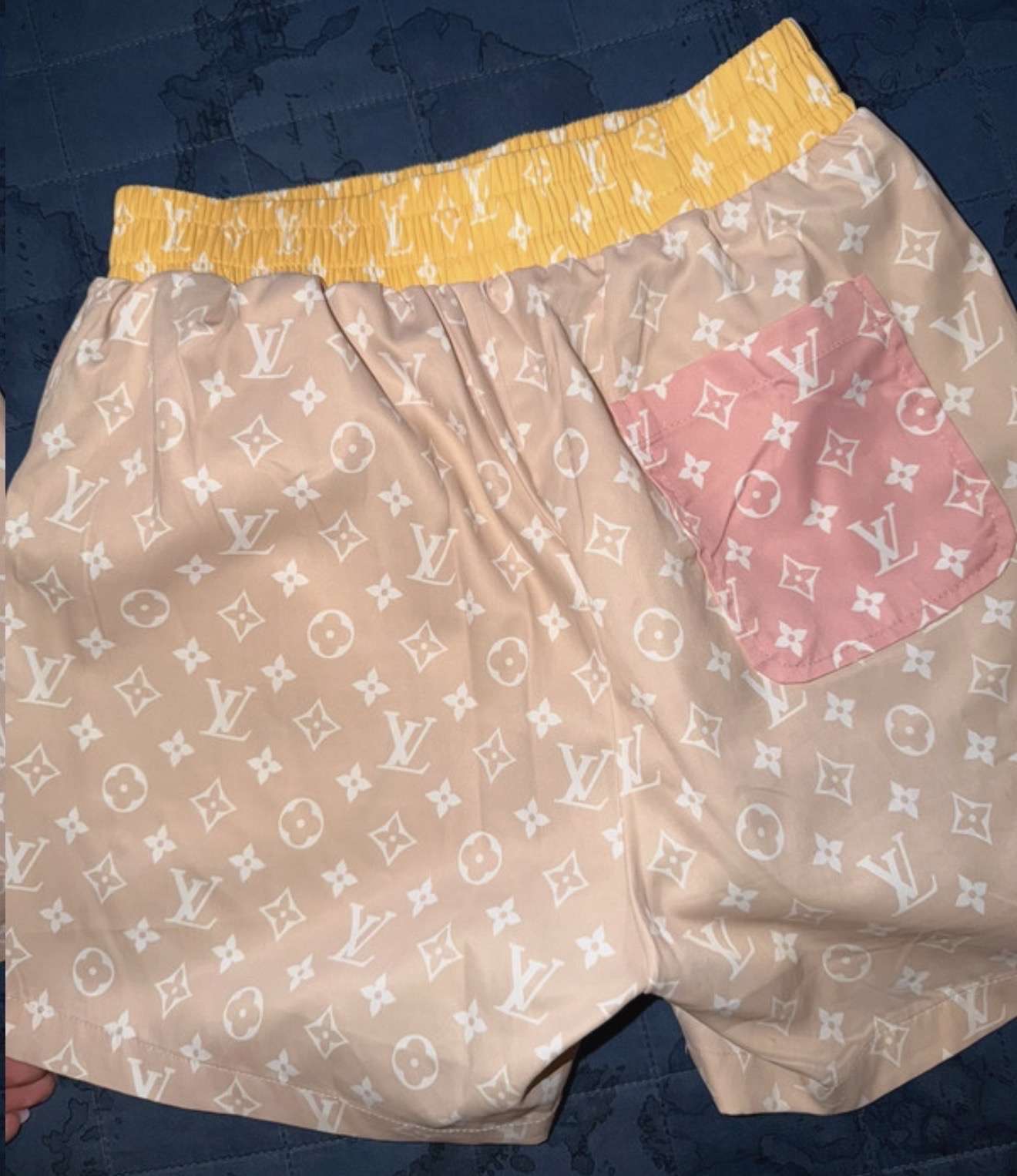 Louis Vuitton kratasy