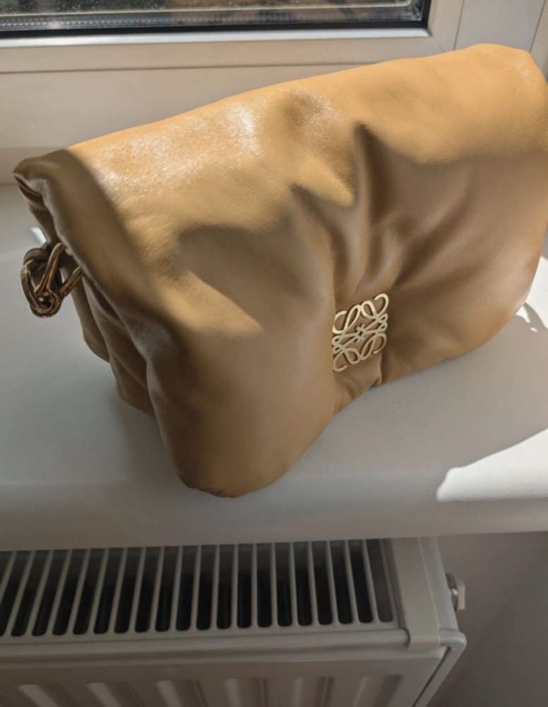 Loewe Kabelka
