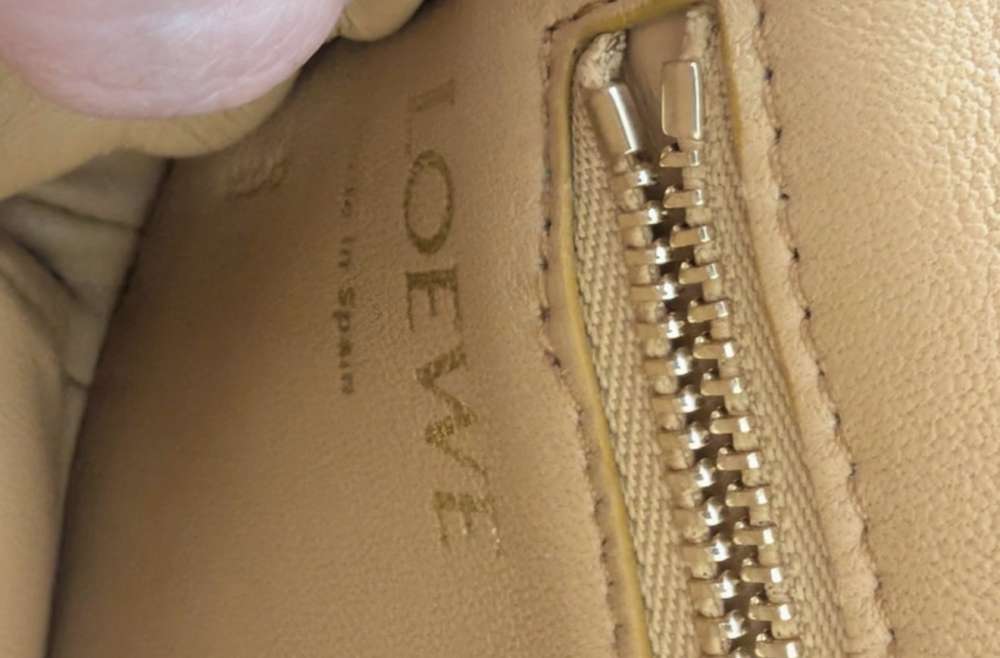 Loewe Kabelka