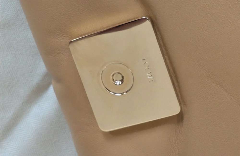 Loewe Kabelka