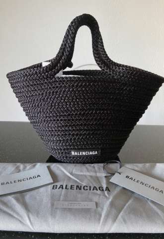 https://vipluxury.sk/Balenciaga košíček