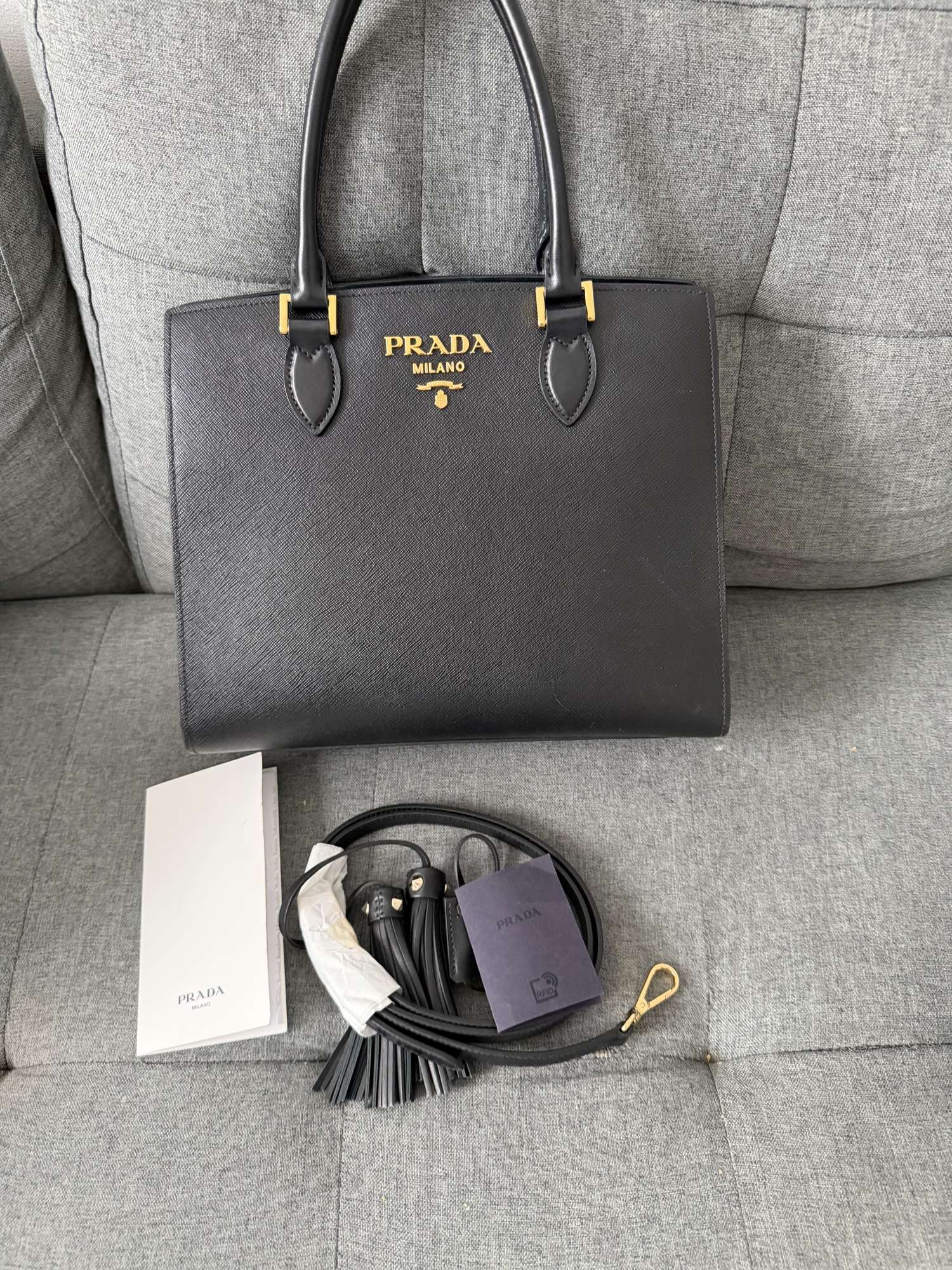 Prada kabelka