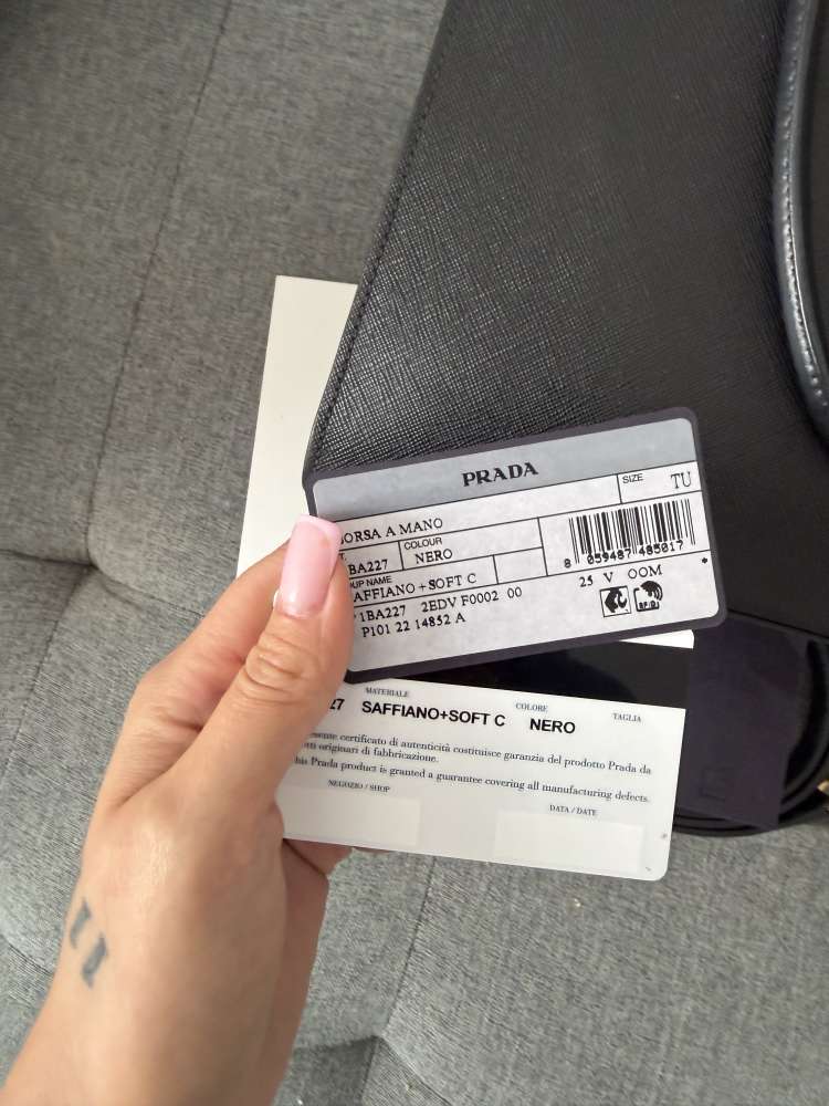 Prada kabelka