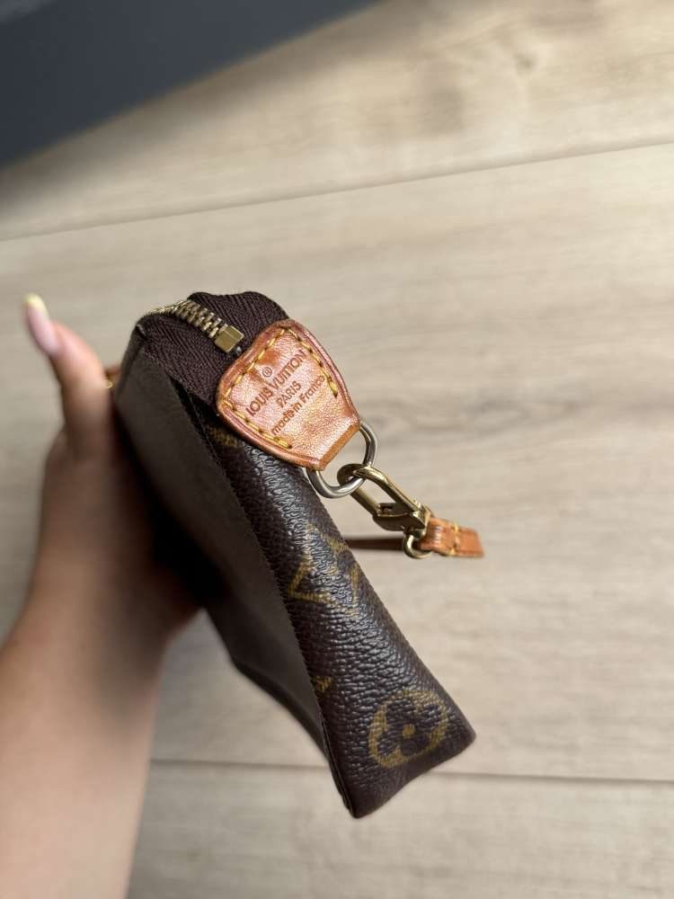 Louis Vuitton Pochette