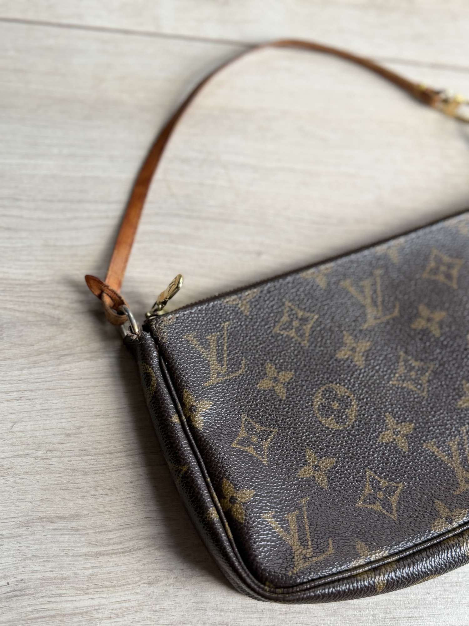Louis Vuitton Pochette