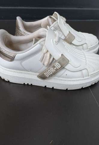 https://vipluxury.sk/Dior tenisky