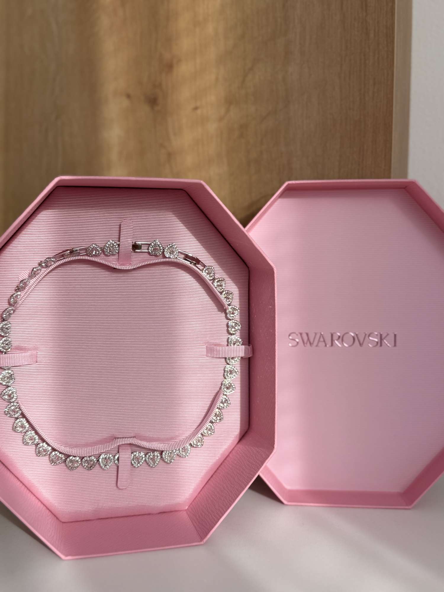 Ariana Grande x Swarovski náhrdelník
