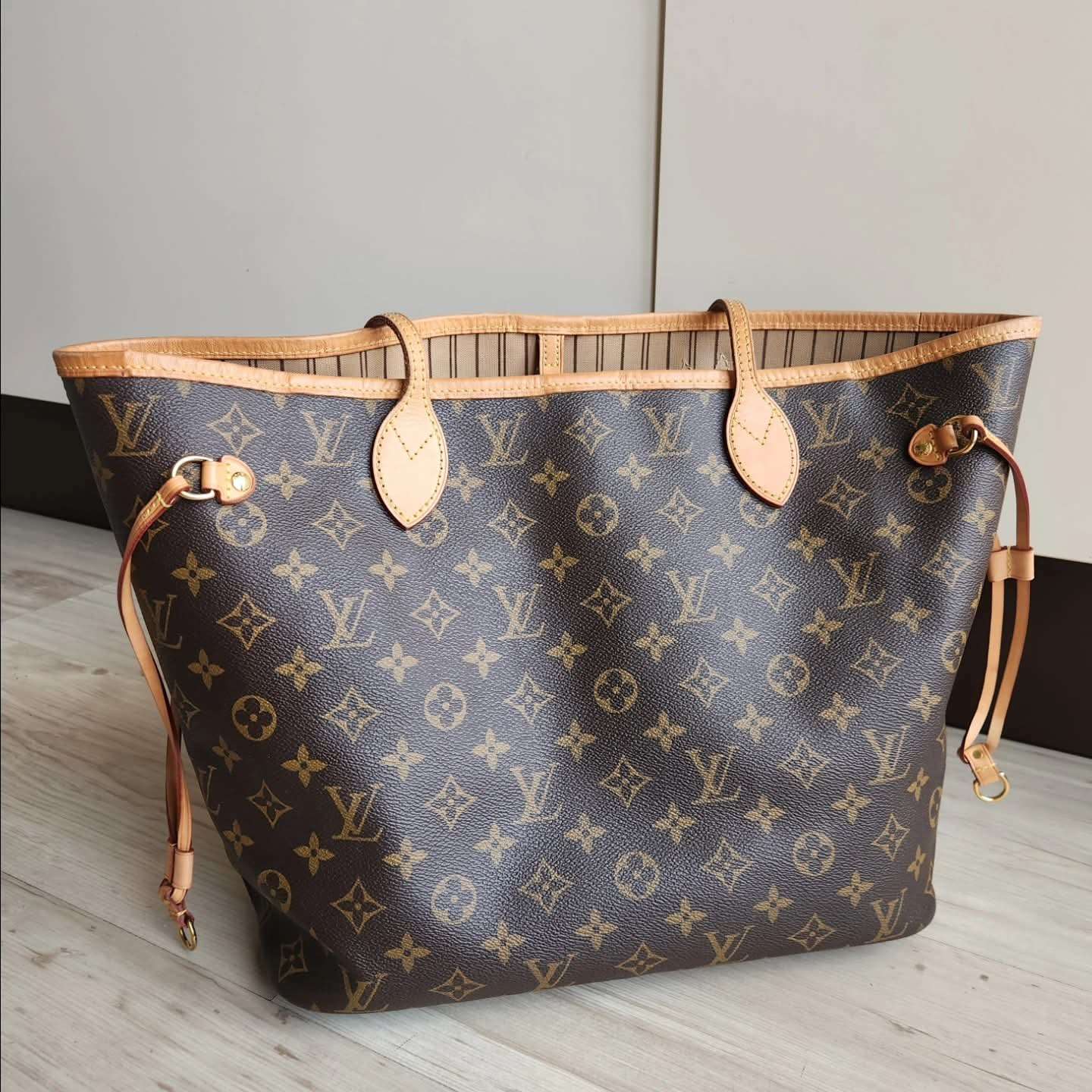 Louis Vuitton Neverfull