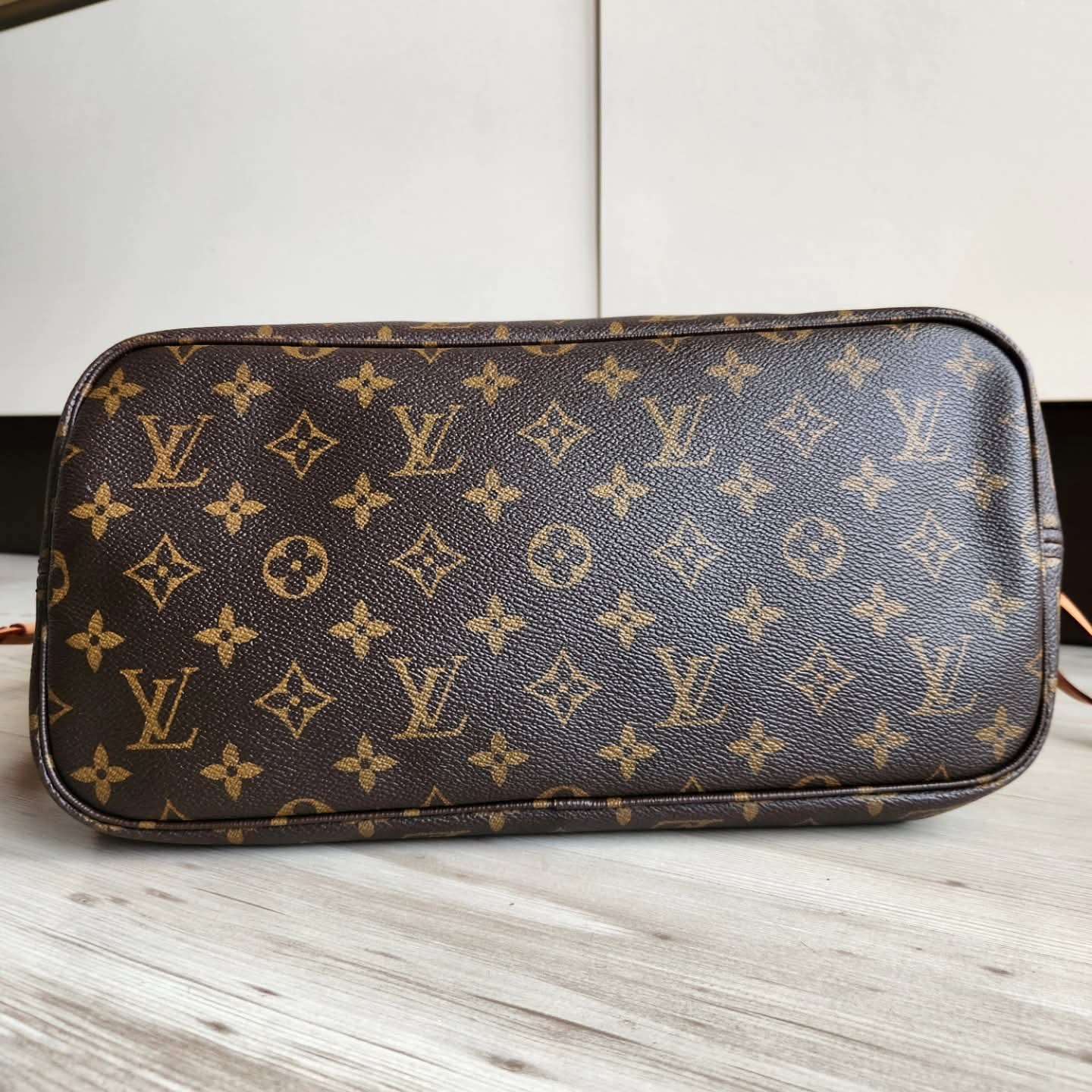Louis Vuitton Neverfull
