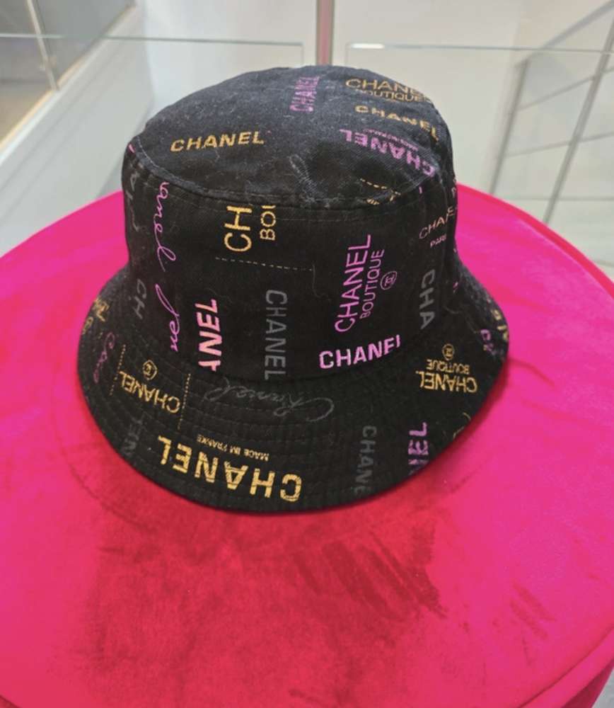Chanel klobuk