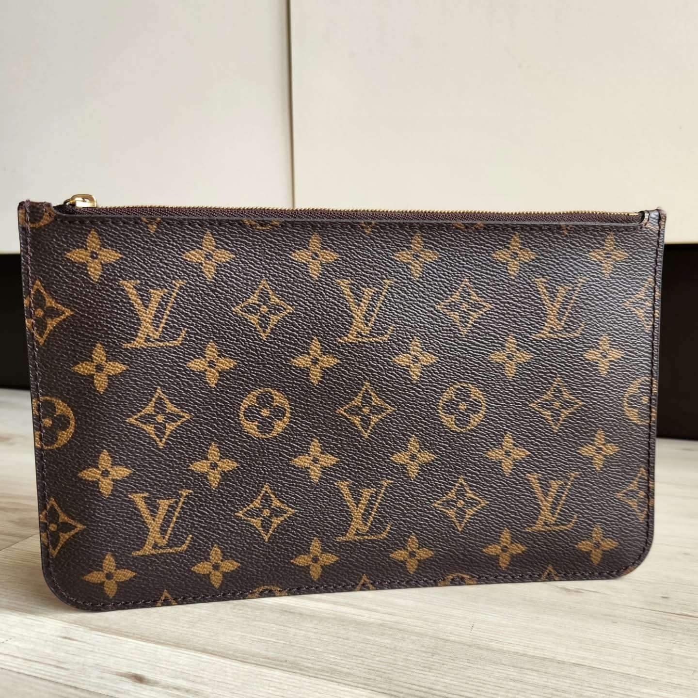 Louis Vuitton Pochette