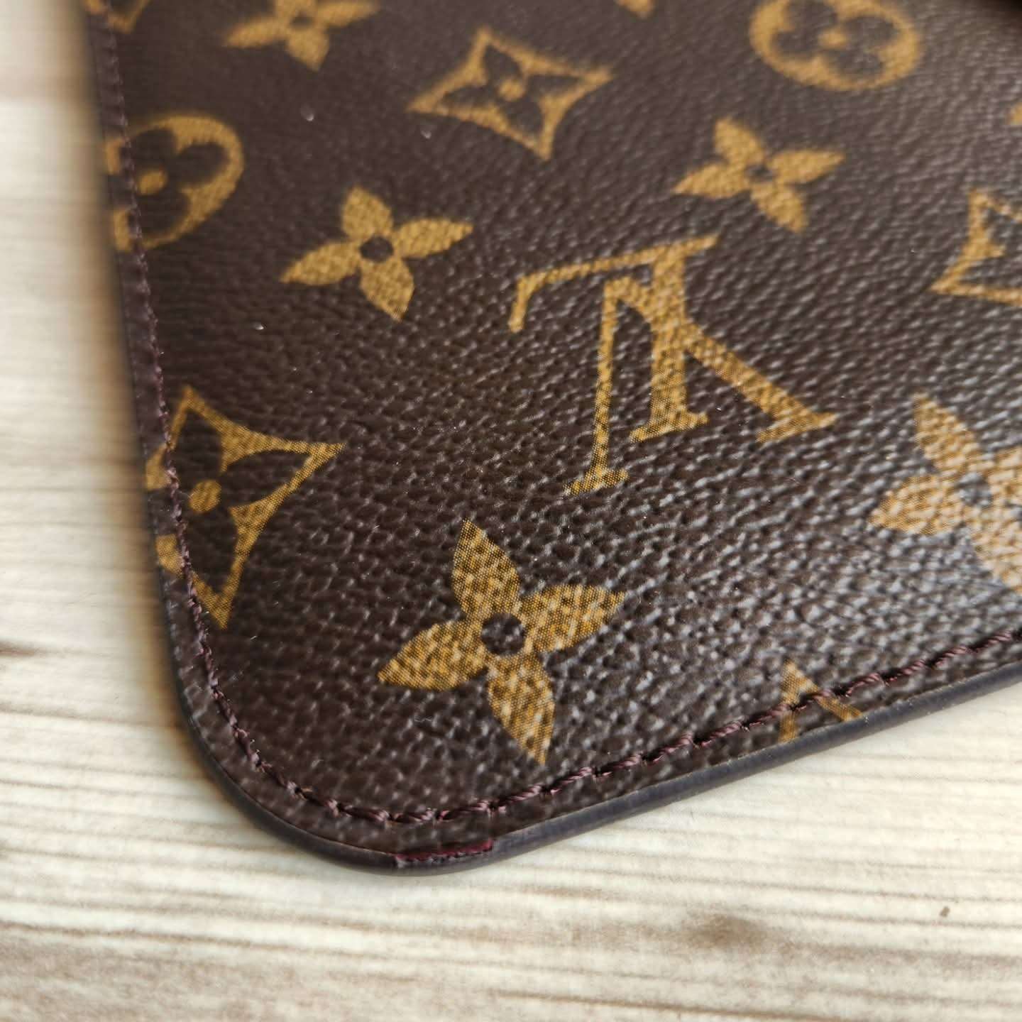 Louis Vuitton Pochette