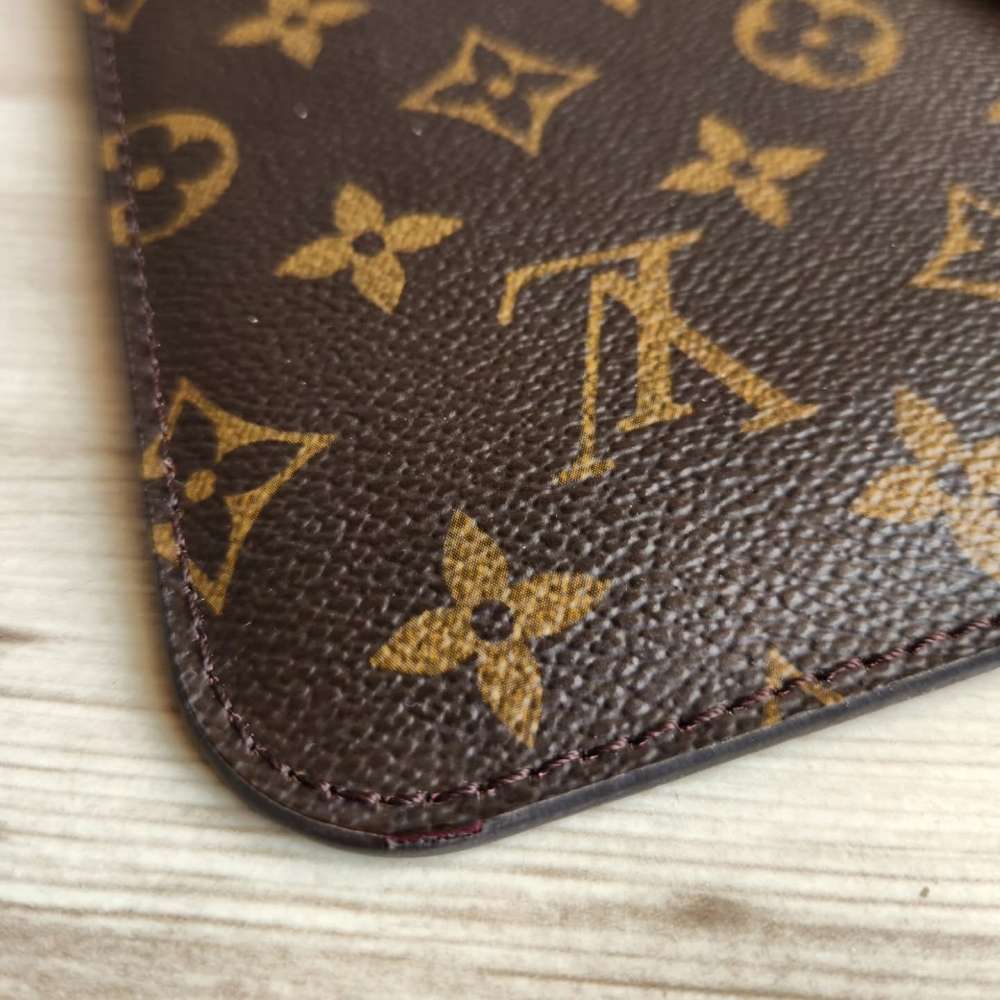 Louis Vuitton Pochette