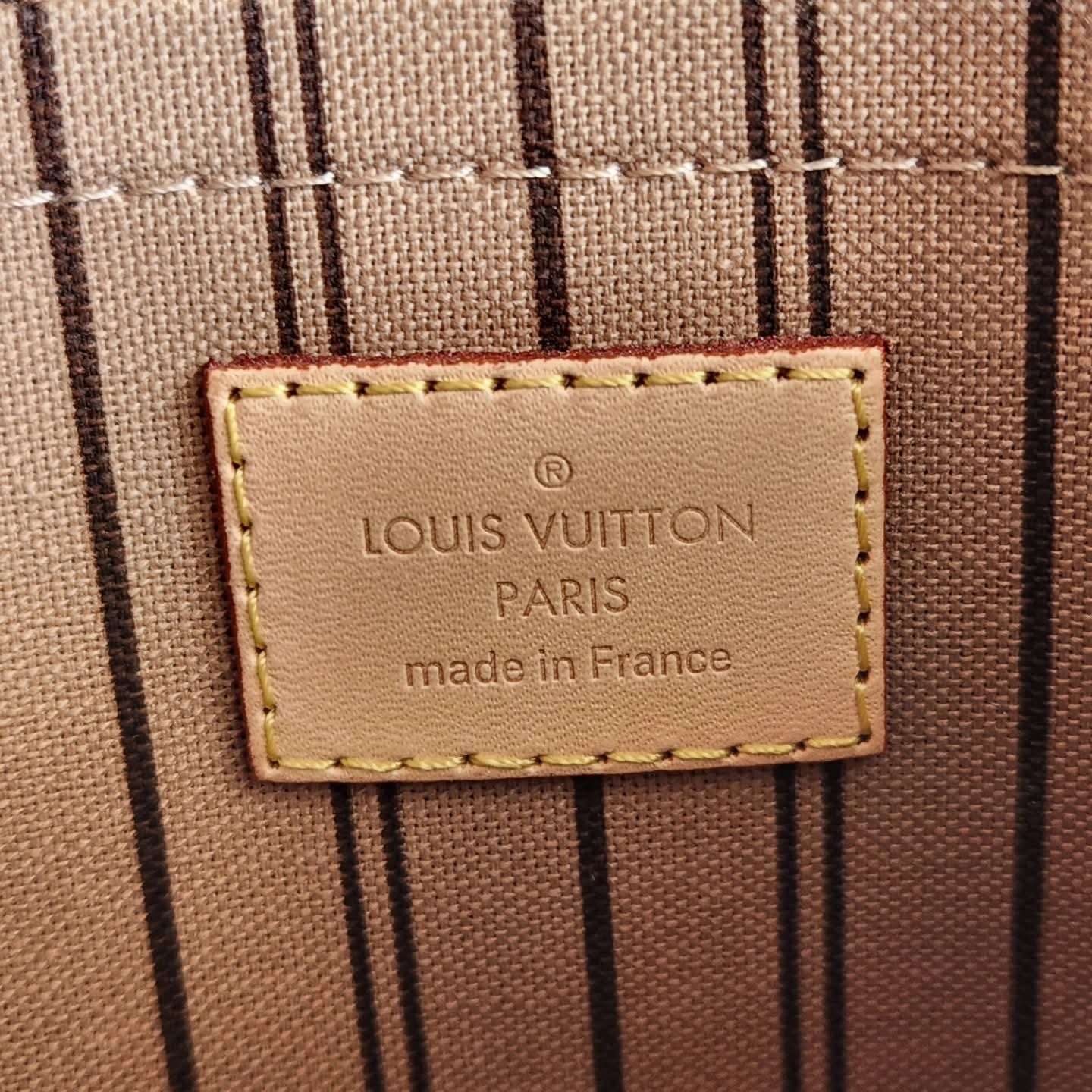 Louis Vuitton Pochette