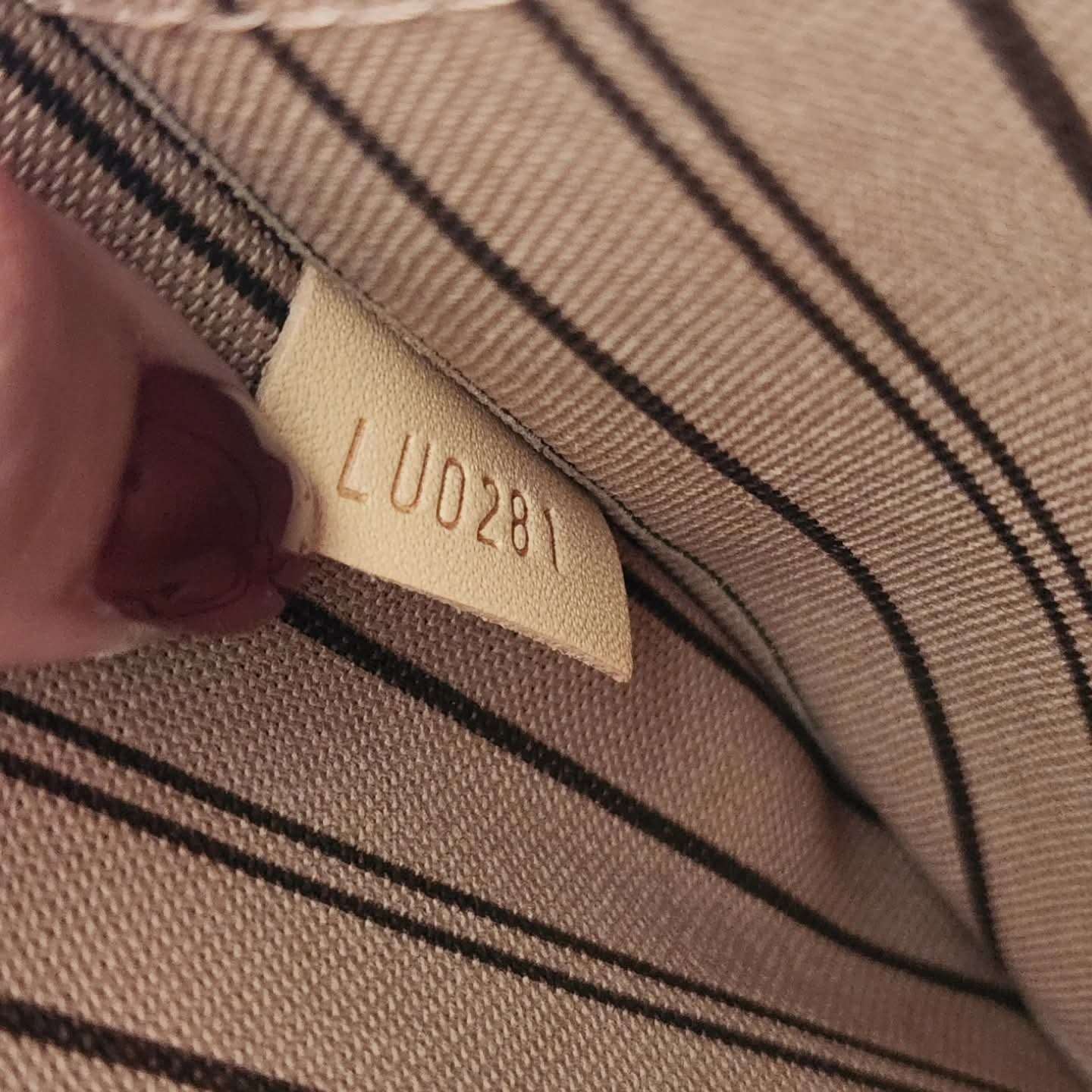 Louis Vuitton Pochette