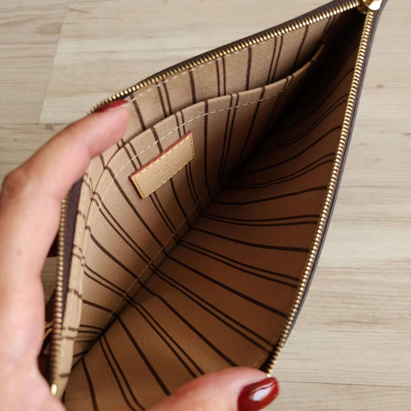Louis Vuitton Pochette