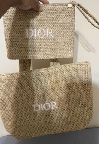 https://vipluxury.sk/Dior beauty taška s clutchom