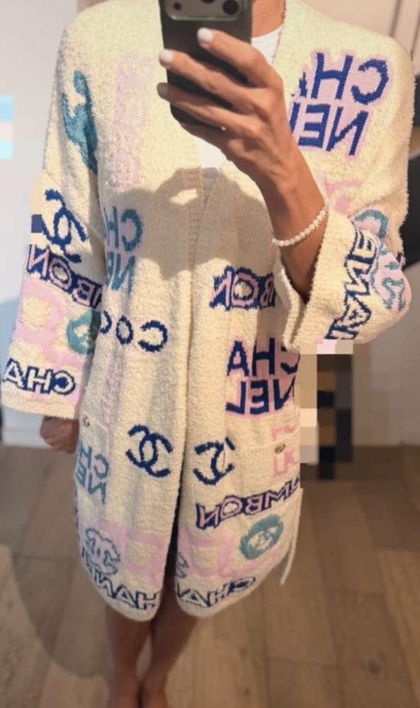 Chanel sveter