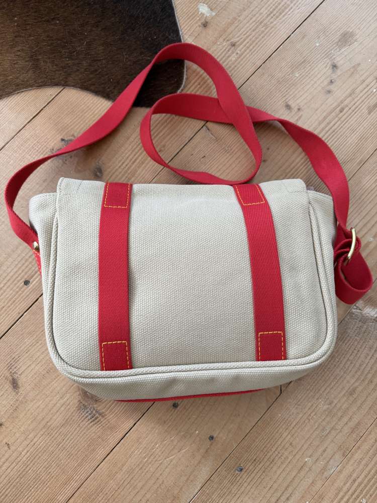 Louis Vuitton Antigua Messenger