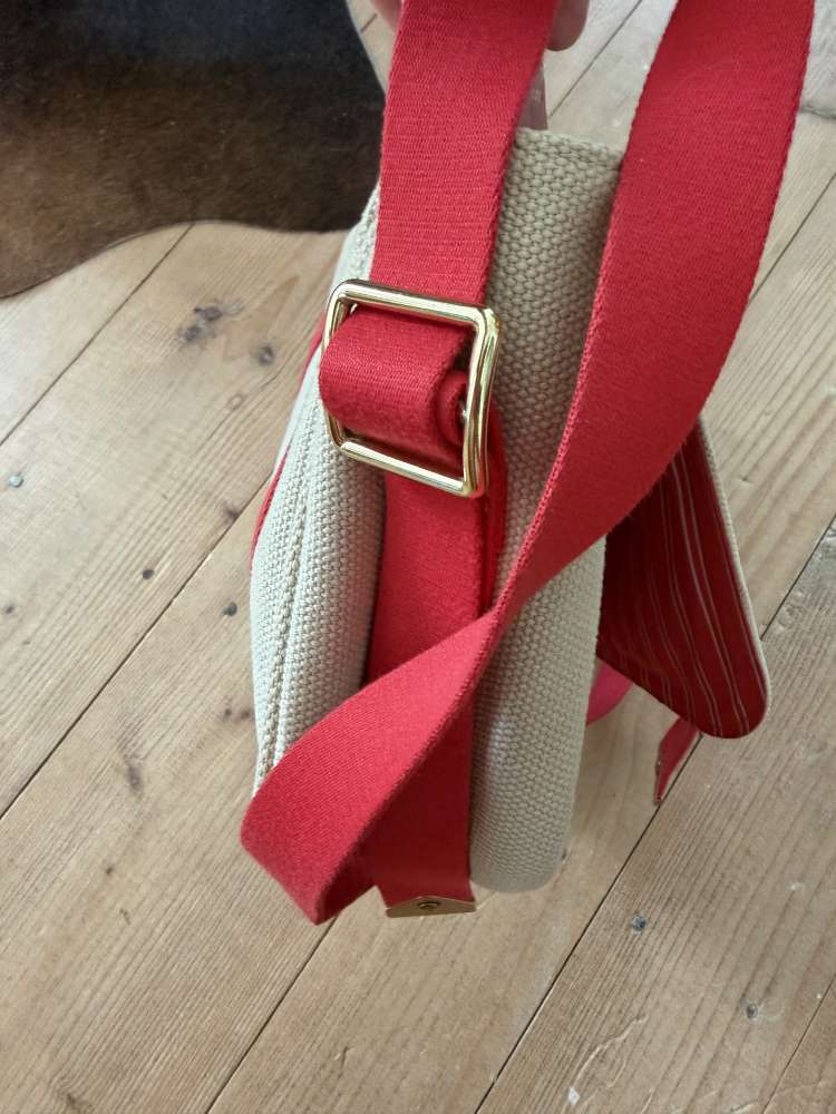 Louis Vuitton Antigua Messenger