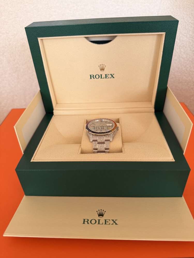Rolex Datejust 41 – Full Diamond & Rainbow Bezel – Full Set