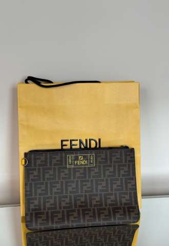 https://vipluxury.sk/Fendi clutch