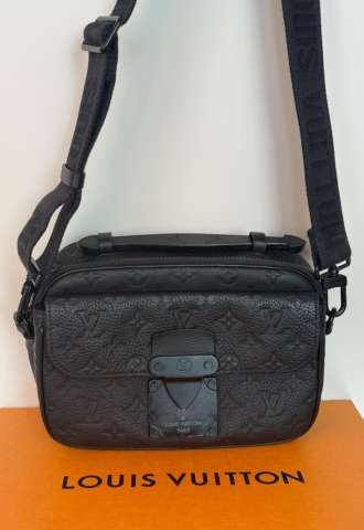 https://vipluxury.sk/Louis Vuitton crossbody čierna