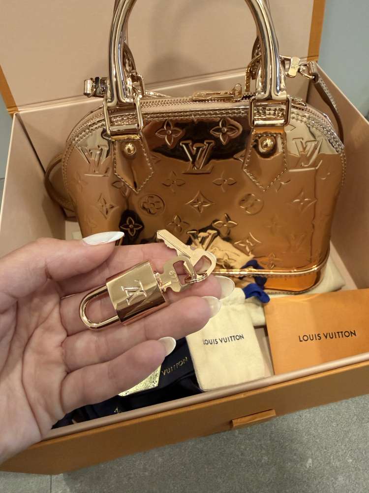 Nová limitka LV SKI kabelka Rose gold