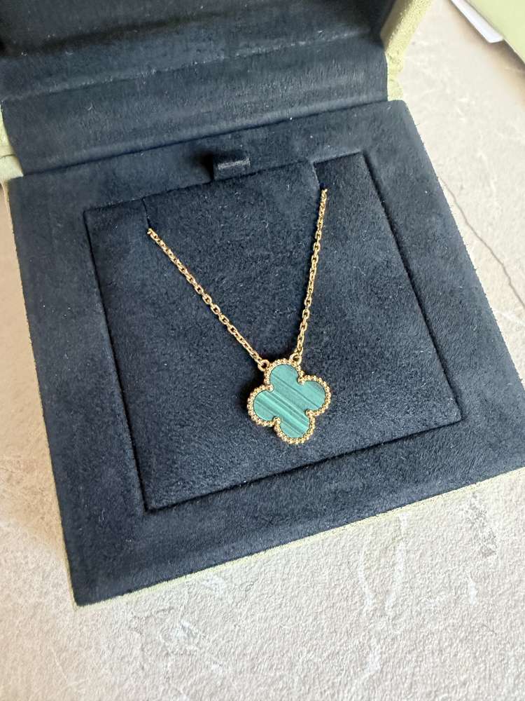 Van Cleef & Arpels nahrdelník Alhambra