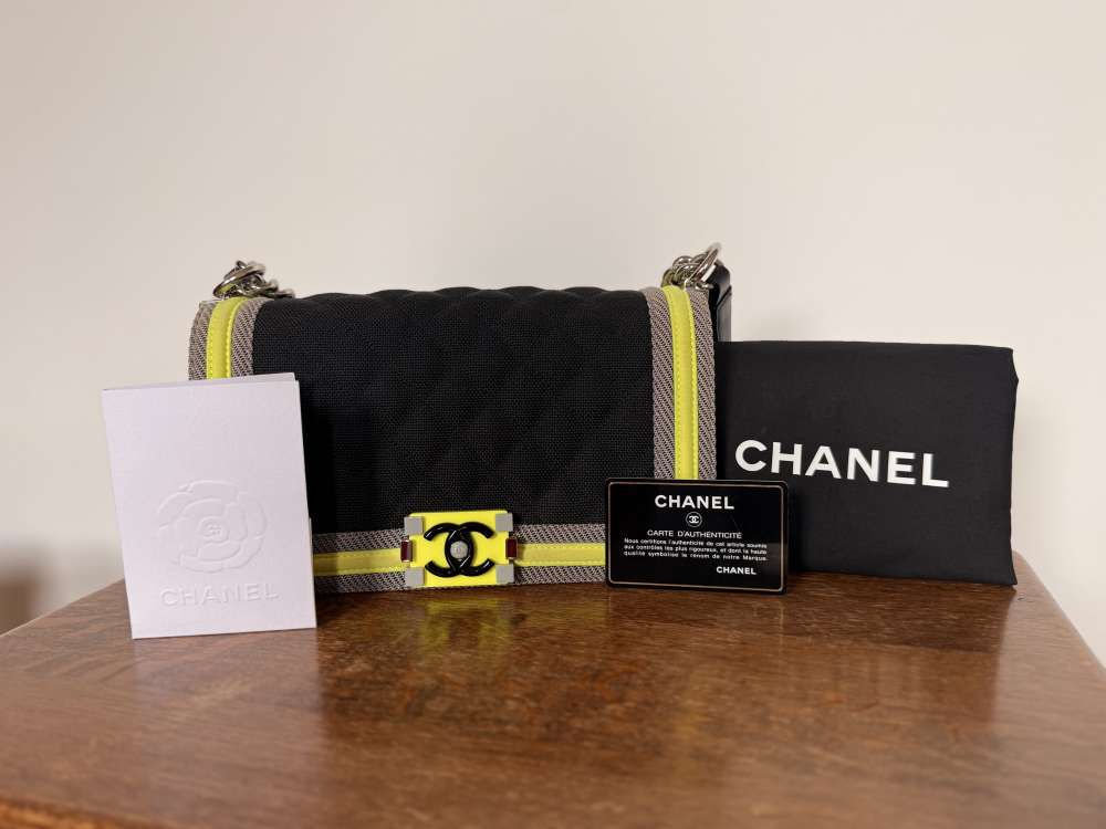 Chanel Boy medium