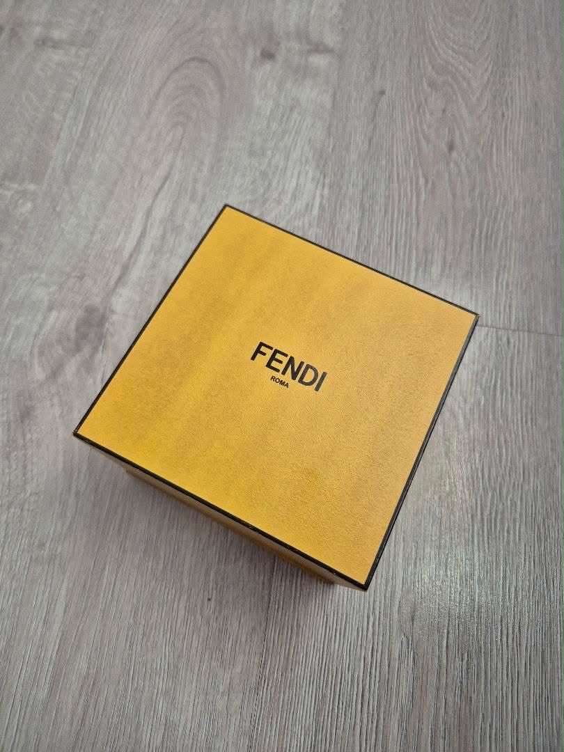 Fendi náramok