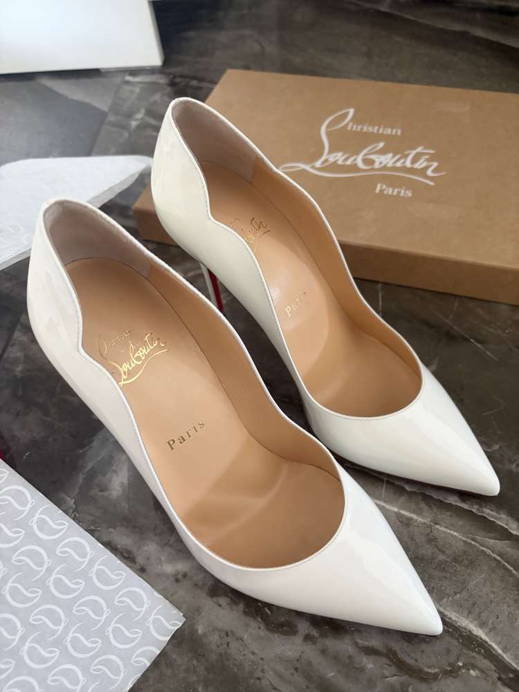 Christian Louboutin Hot Chick 100