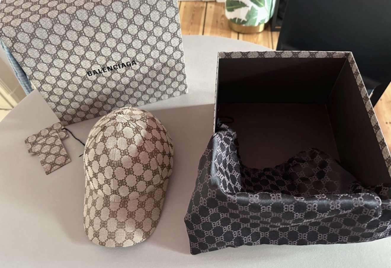 Gucci Balenciaga šiltovka