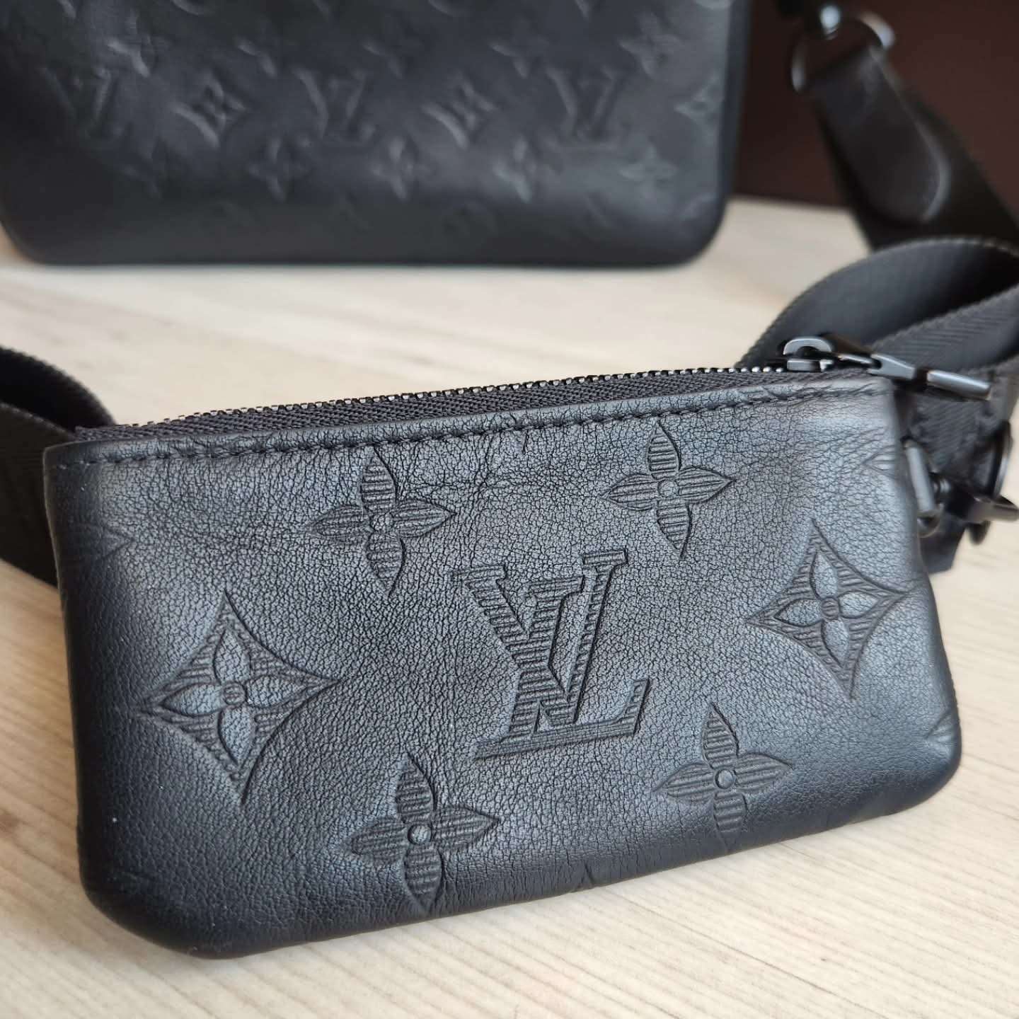 Louis Vuitton Messenger