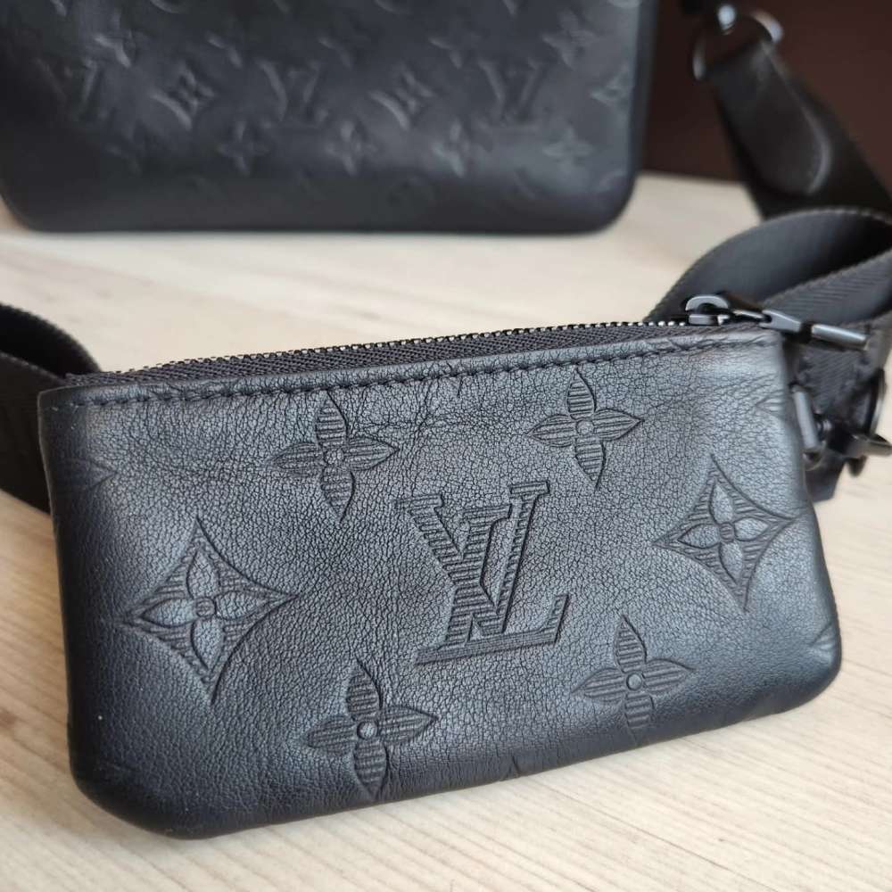 Louis Vuitton Messenger