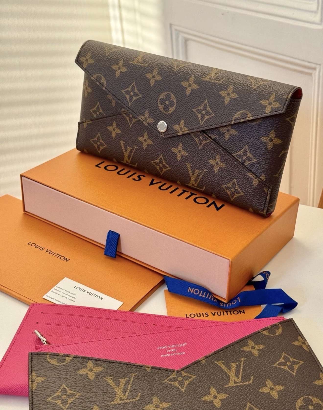 Louis Vuitton peňaženka/clutch