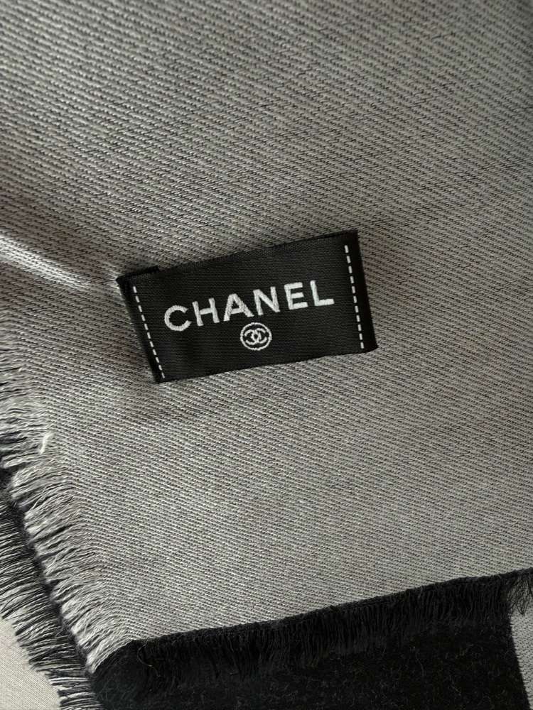 Chanel šatka