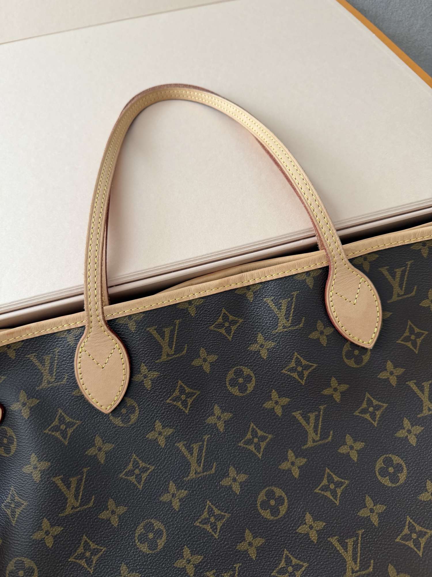 Louis Vuitton Neverfull MM Inside Out