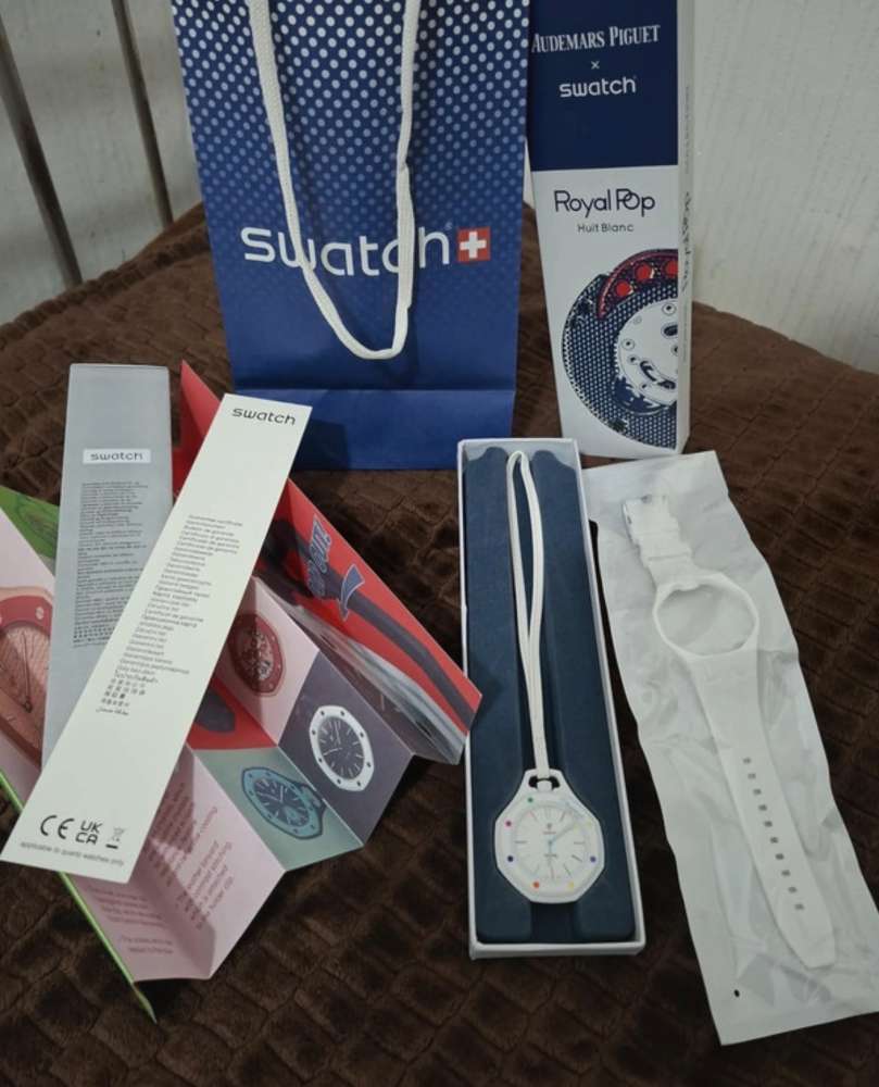 Biele swatch s náramkom