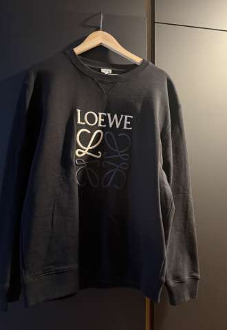 https://vipluxury.sk/Loewe mikina