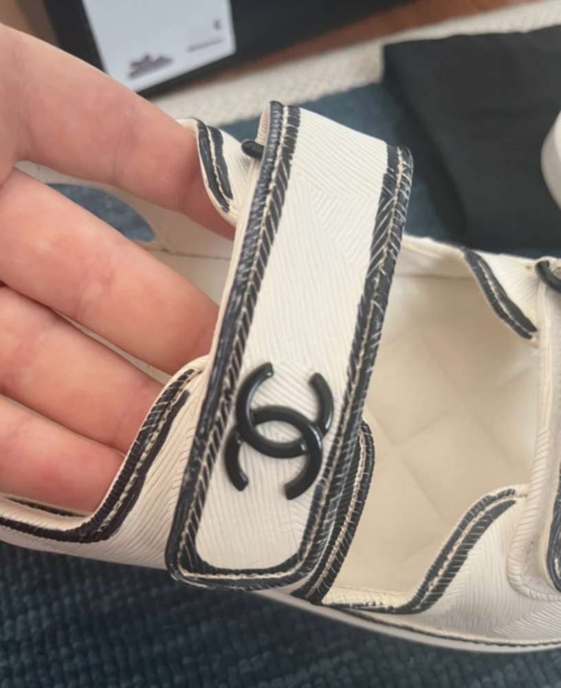 Chanel sandalky